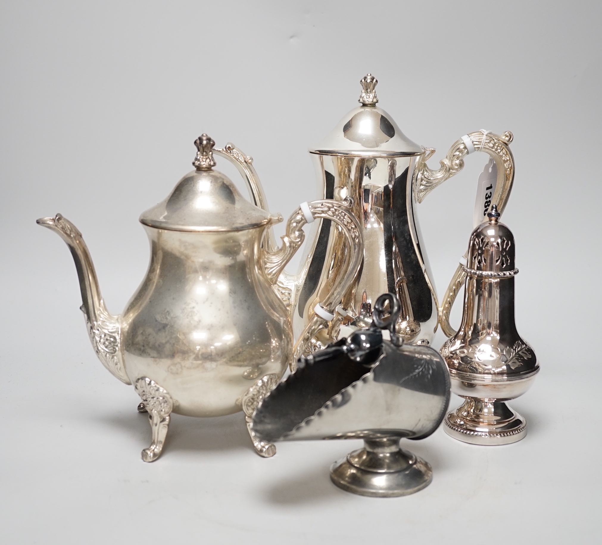 A quantity of silver plated wares (some with silver handles)